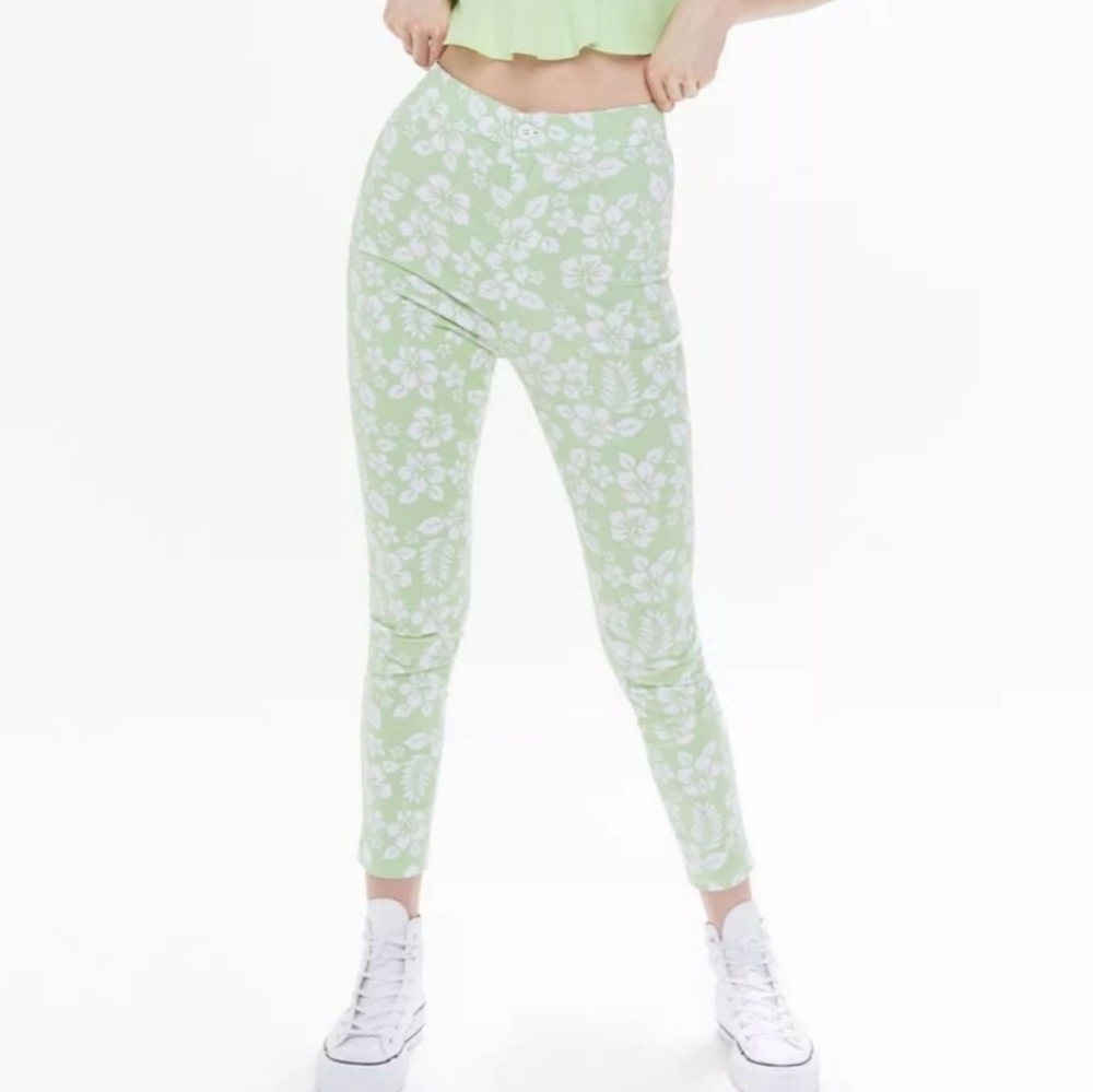 Urban Outfitters Ingrid High-Waisted Stretch Pinup Pant Lgt Green Floral Size 4